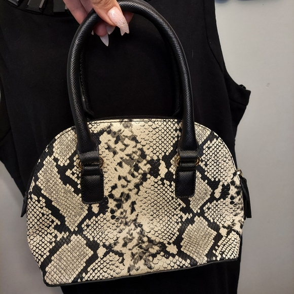 Snakeprint Purse - Picture 2 of 2